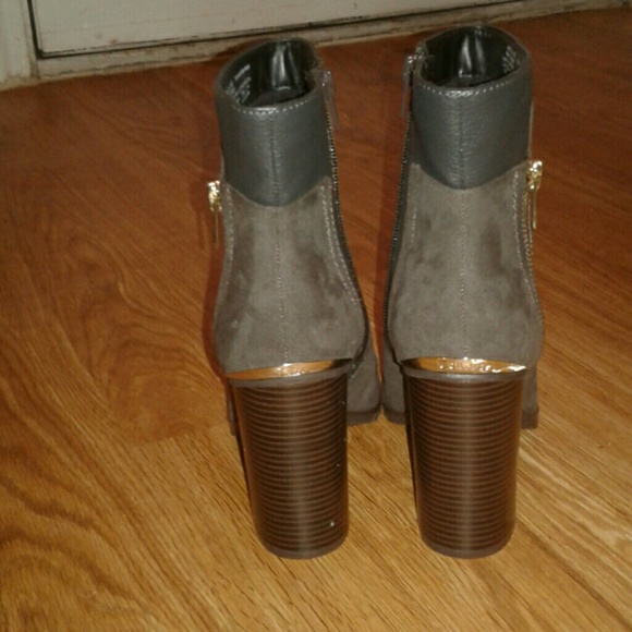 COPY - Juicy Couture Boots size 8.5 - Picture 3 of 3